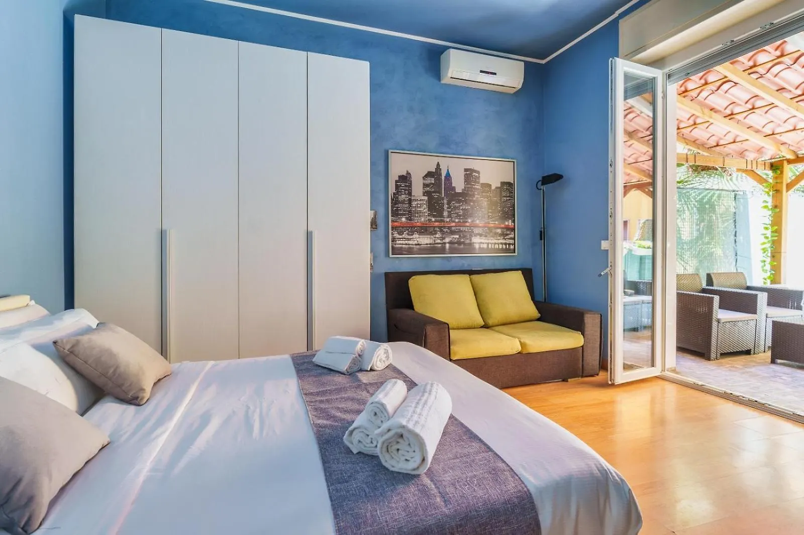 Appartamento Nye Apart Milan-Fiera City Life-De Montel Terme-San Siro-Ippodromo-Allianz Cloud-Cozy Flat With Big Terrace Barbecue